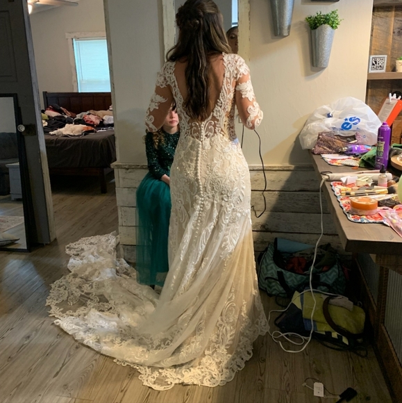 Wedding Dress - Picture 3 of 7